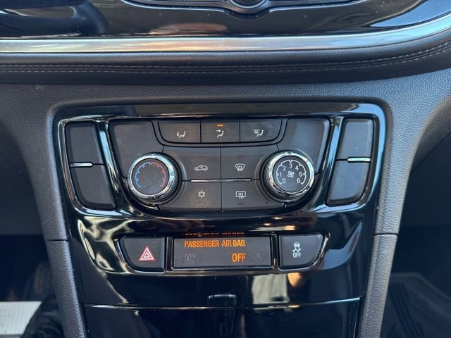 Used 2022 Buick Encore Preferred w/ Safety Package image 22