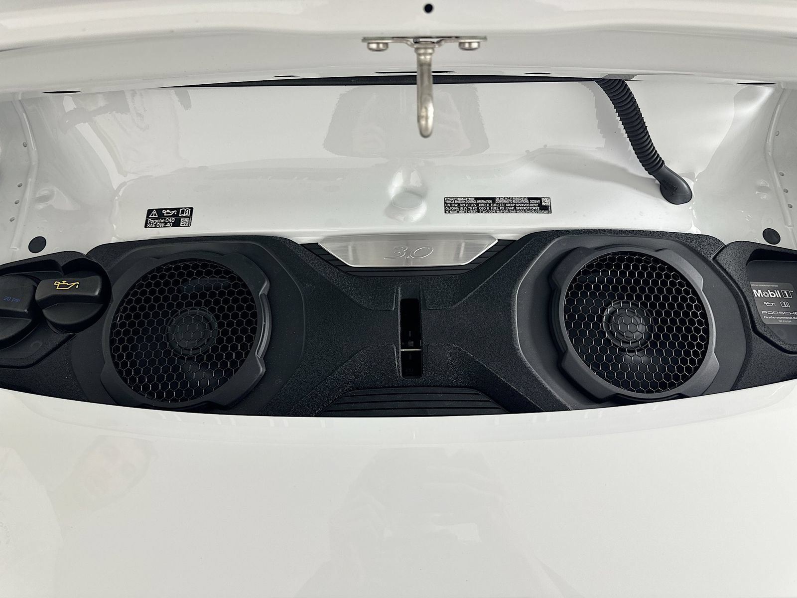 Used 2025 Porsche 911 Carrera T RWD image 12