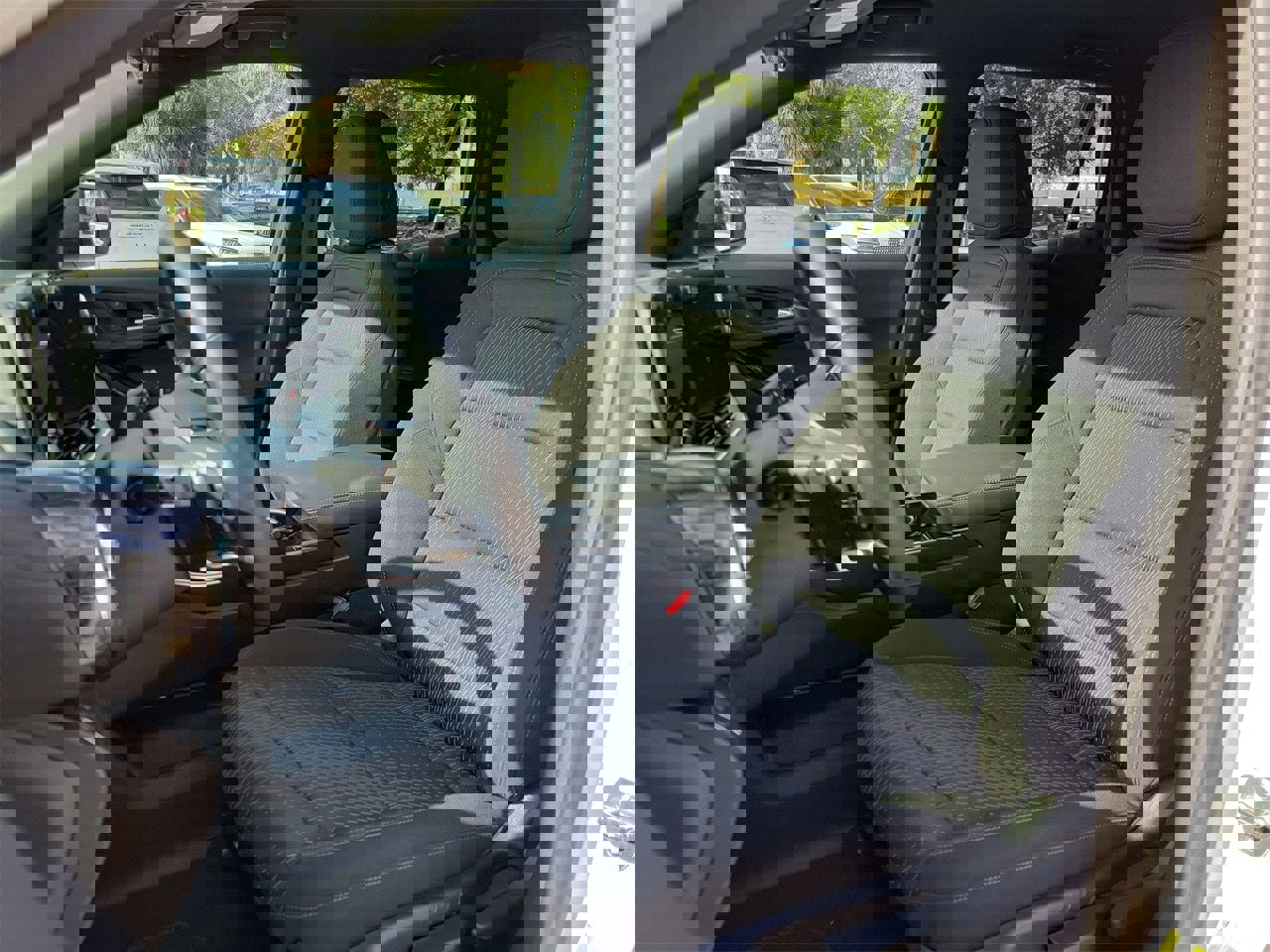 Used 2025 Chevrolet Equinox LT image 15