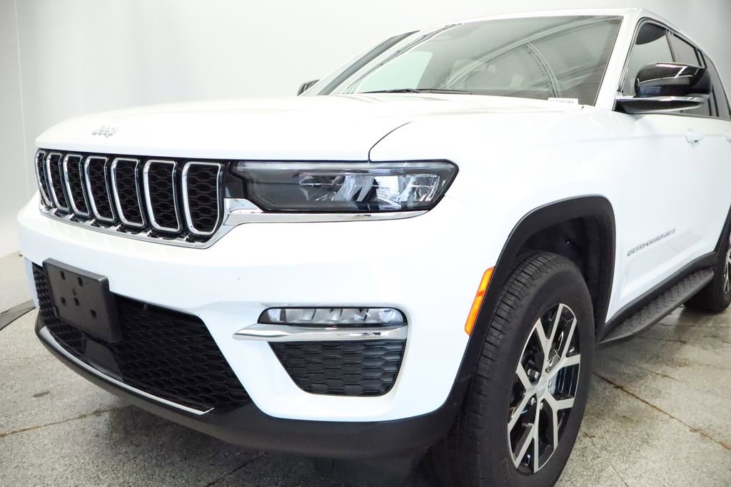 Used 2025 Jeep Grand Cherokee Limited w/ Trailer Tow Package image 13