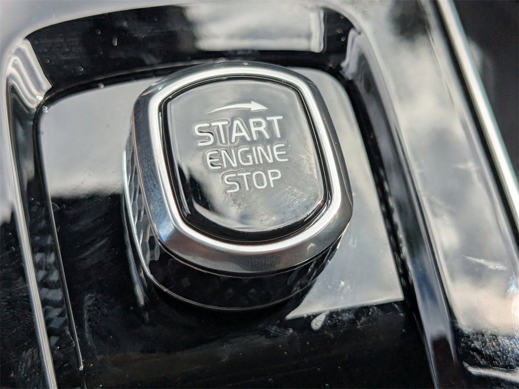 New 2026 Volvo XC90 B6 Plus w/ Protection Package Premier image 31