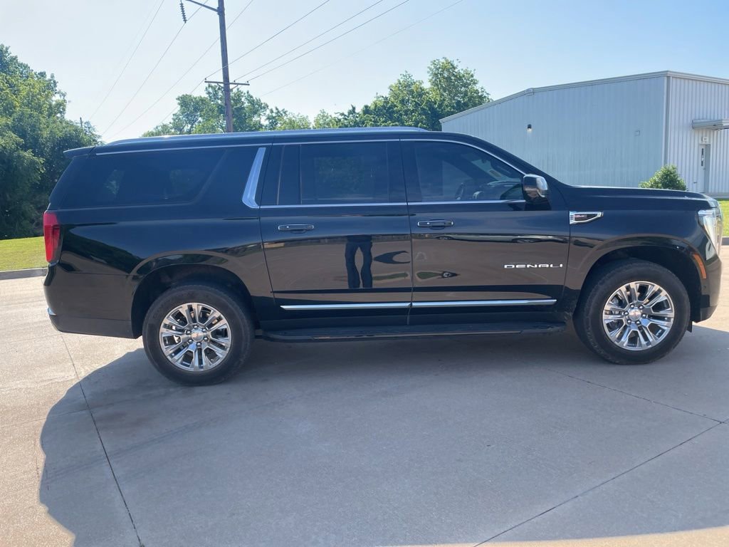 Used 2026 GMC Yukon XL Denali w/ LPO, Floor Liner Package AWD/4WD image 4