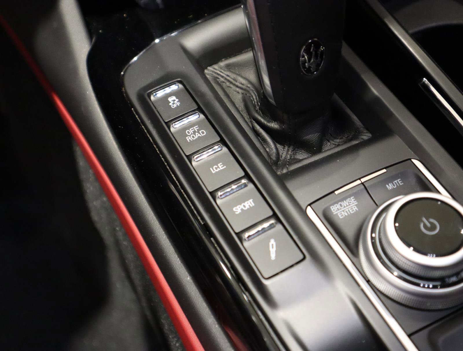 Used 2022 Maserati Levante Modena image 35
