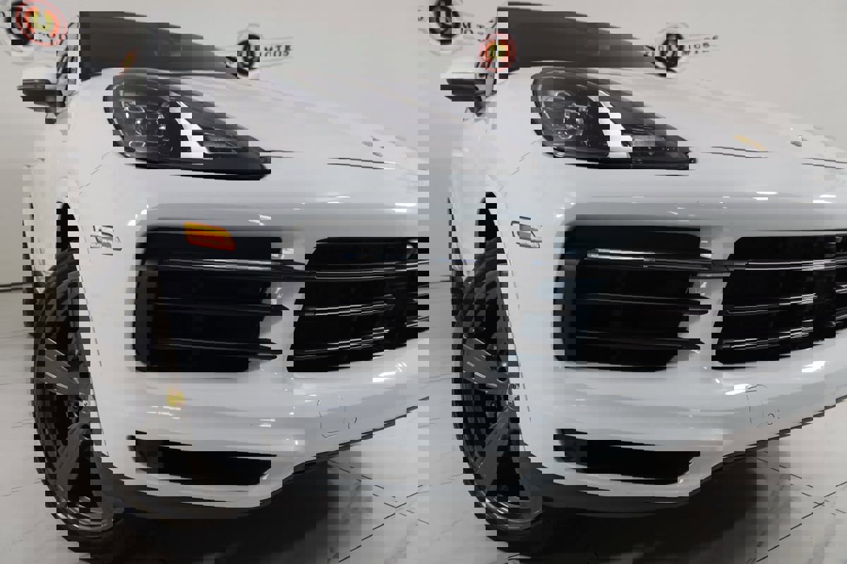 Used 2023 Porsche Cayenne image 27