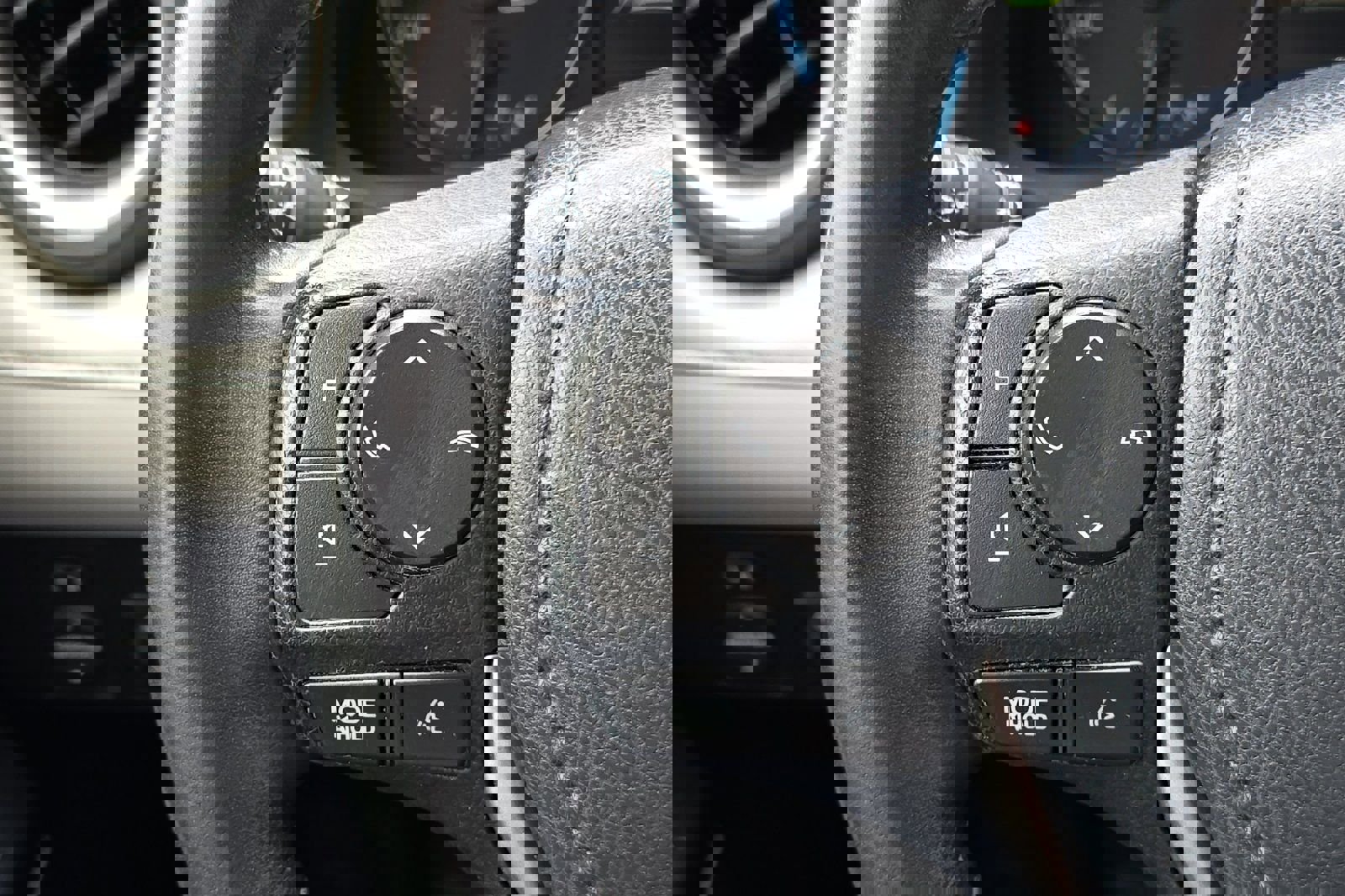 Used 2017 Toyota RAV4 Limited w/ Advanced Technology Package AWD/4WD image 27