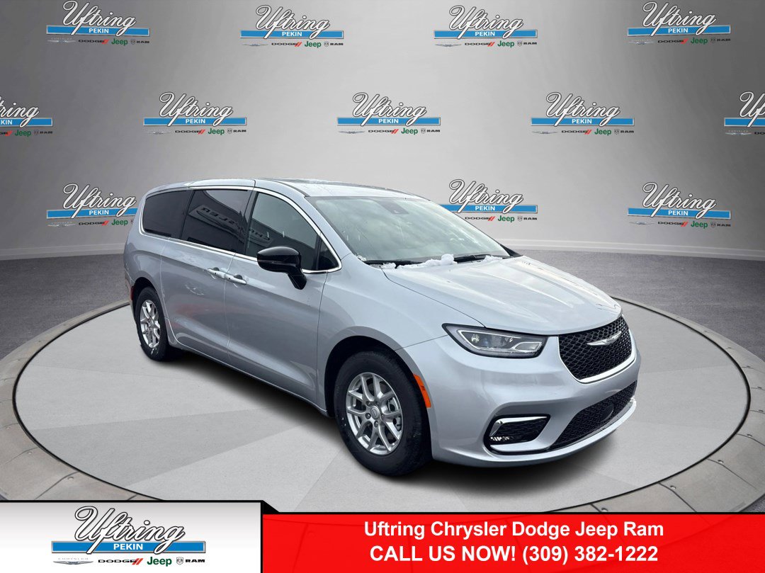 New 2026 Chrysler Pacifica Select image 1