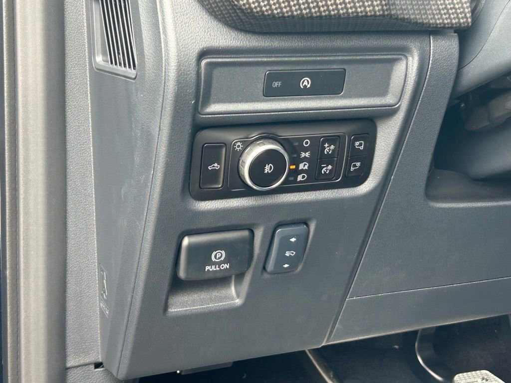 New 2025 Ford F150 Lariat w/ Equipment Group 502A High AWD/4WD image 37