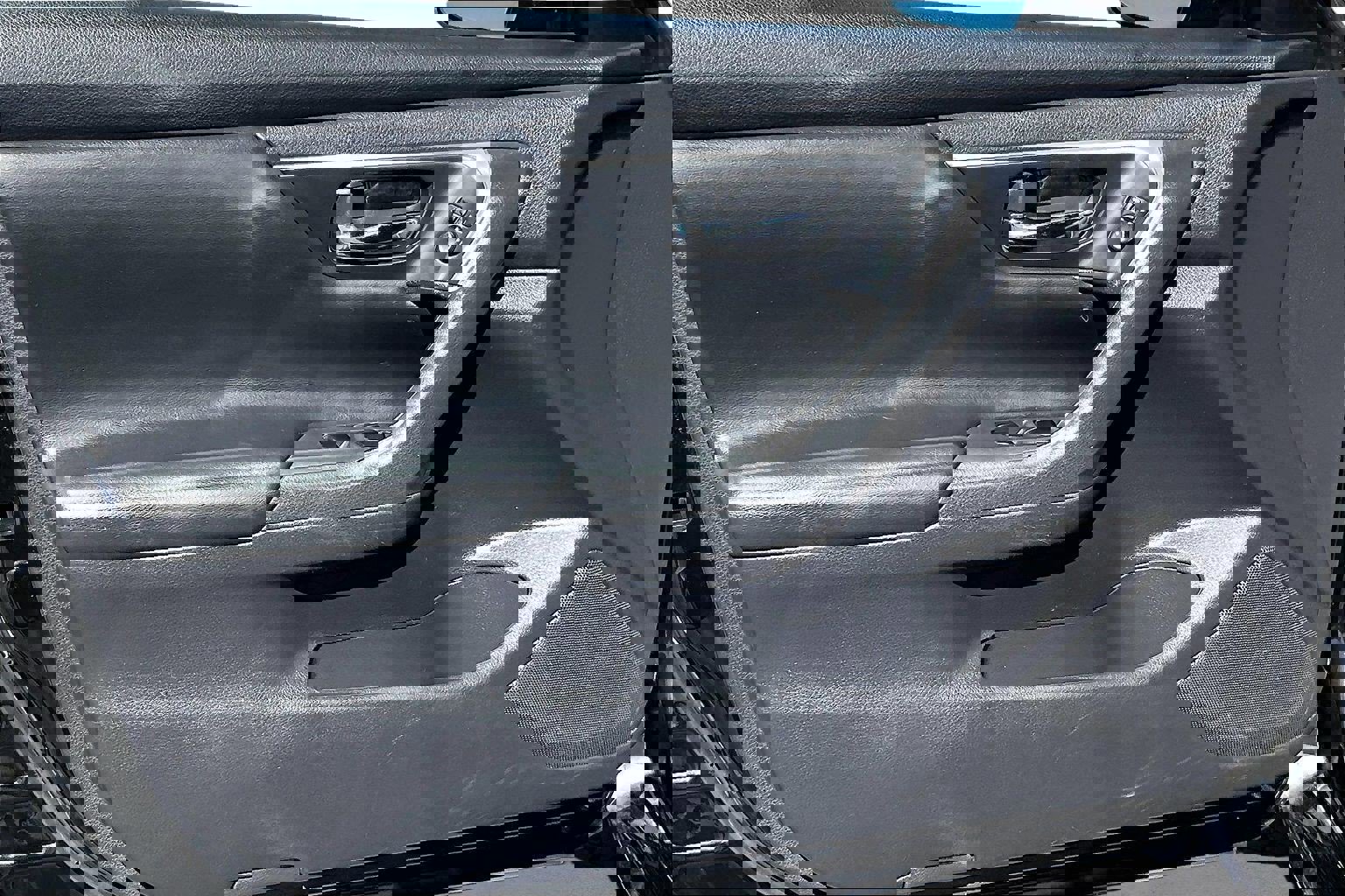 Used 2017 Nissan Altima 2.5 SV image 16