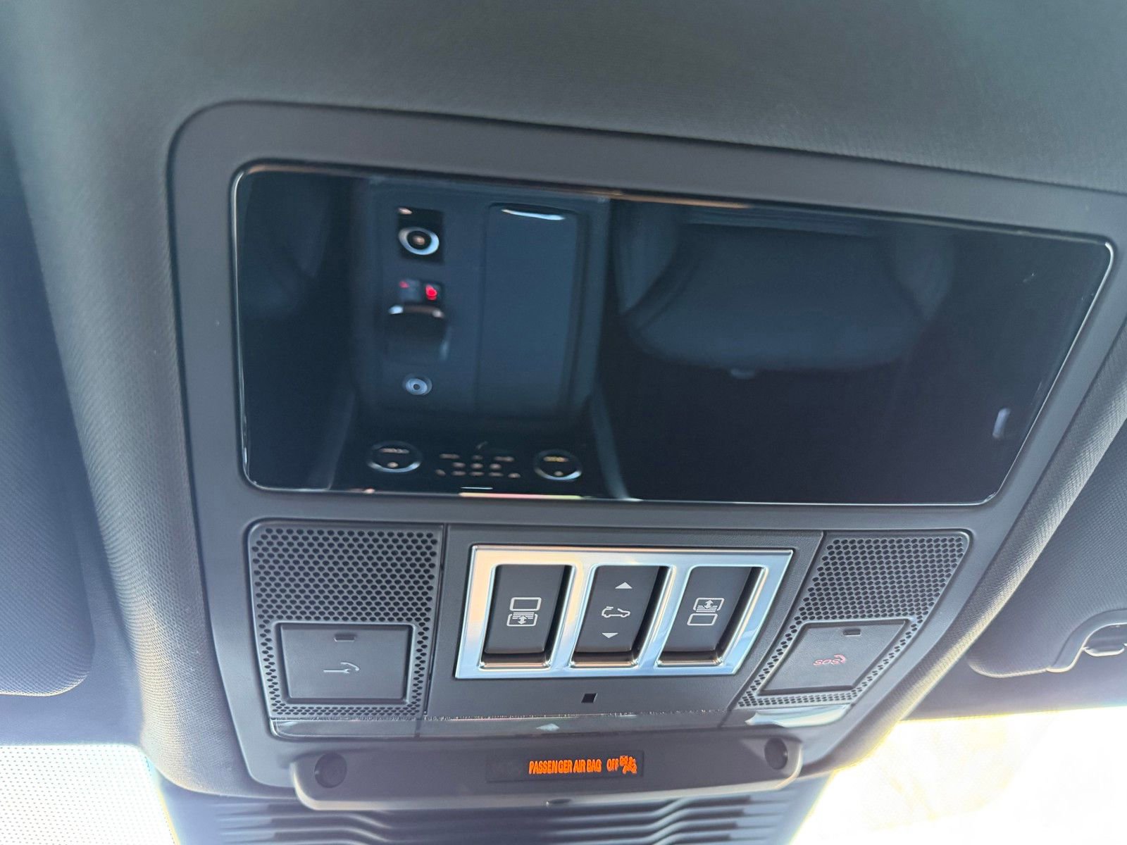 New 2026 Land Rover Discovery Limited Edition image 21