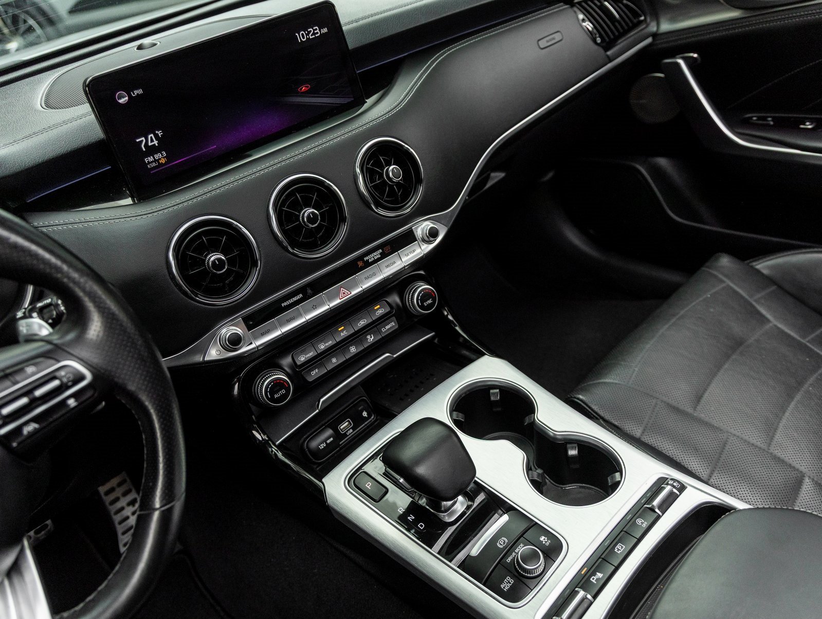 Used 2022 Kia Stinger GT2 image 32