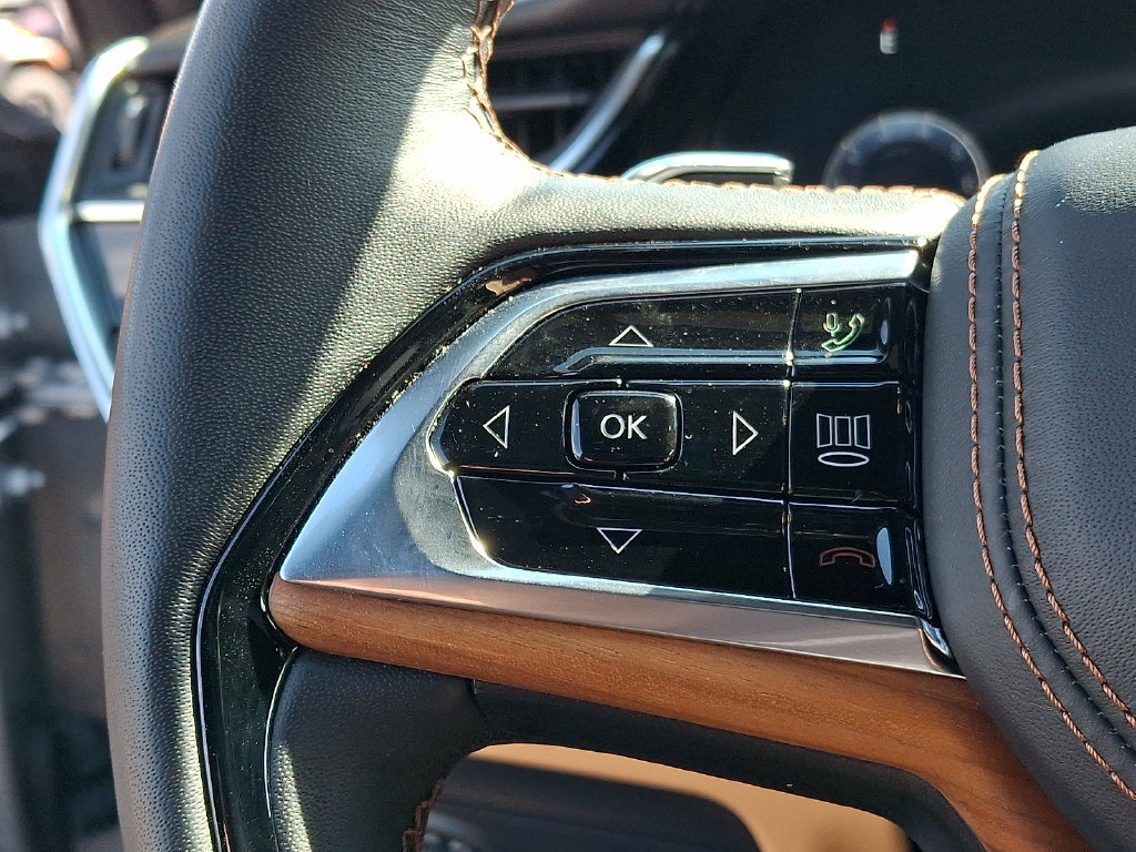 Certified 2025 Jeep Grand Cherokee Summit AWD/4WD image 22