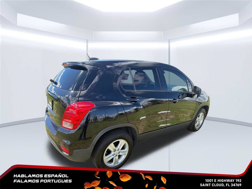 Used 2022 Chevrolet Trax LS w/ Tint and Cruise Package FWD image 5