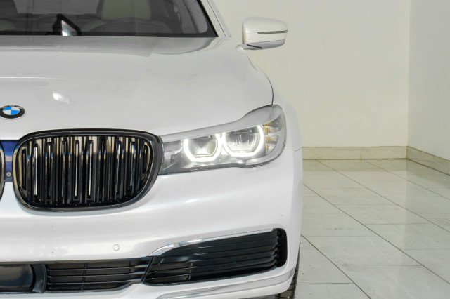 Used 2019 BMW 740i w/ Executive Package RWD image 53