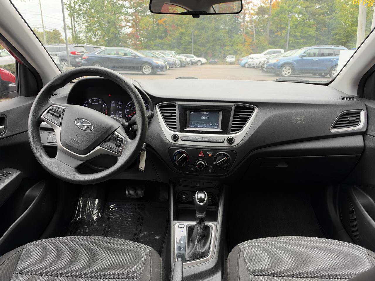 Used 2020 Hyundai Accent SE FWD image 13