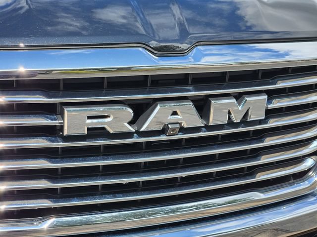 Used 2025 RAM 1500 Laramie AWD/4WD image 11