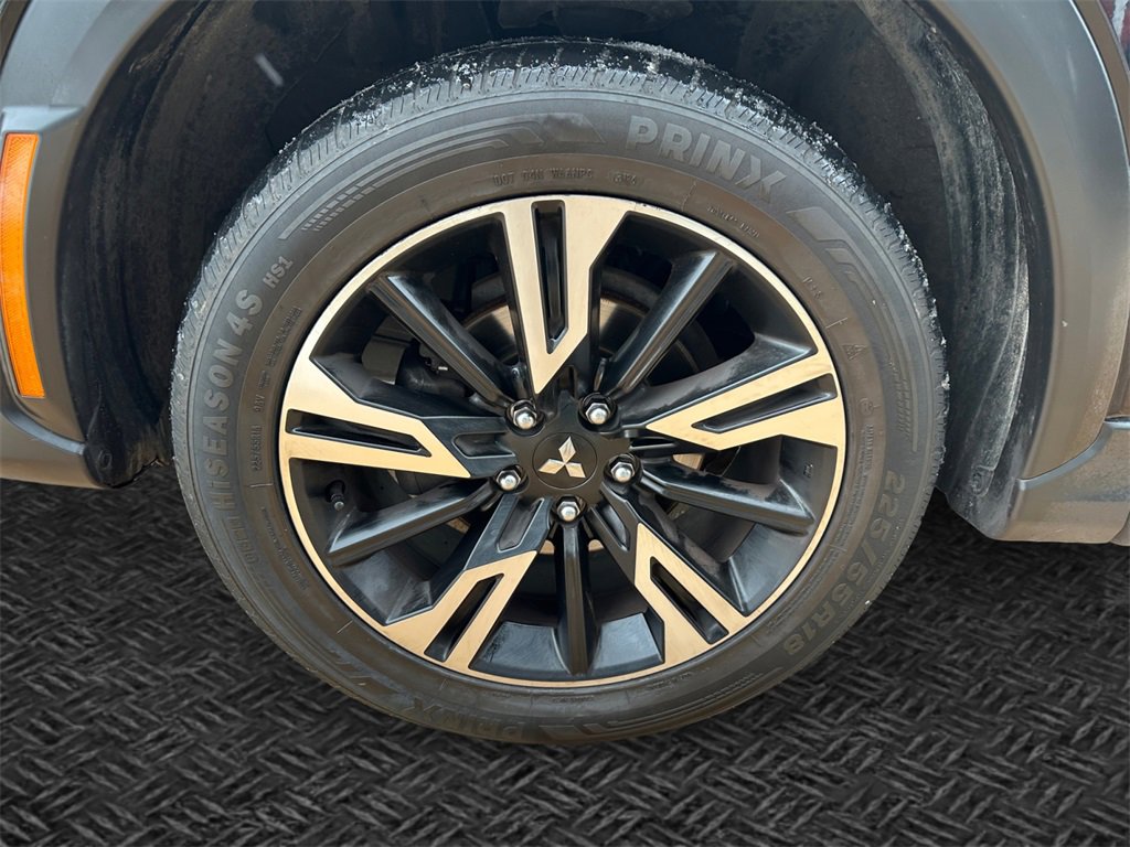 Used 2023 Mitsubishi Eclipse Cross SE image 11