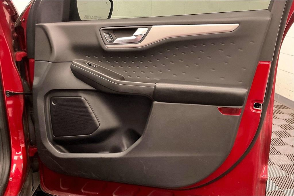 Used 2020 Ford Escape SEL AWD/4WD image 17