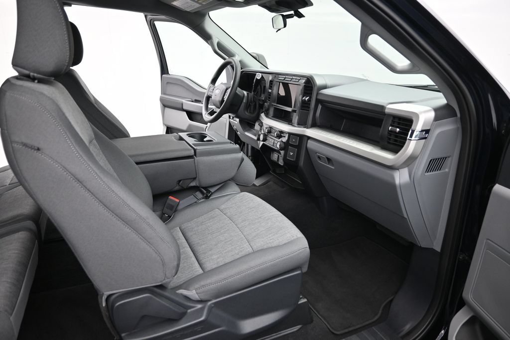 Used 2023 Ford F250 XL w/ STX Appearance Package AWD/4WD image 33