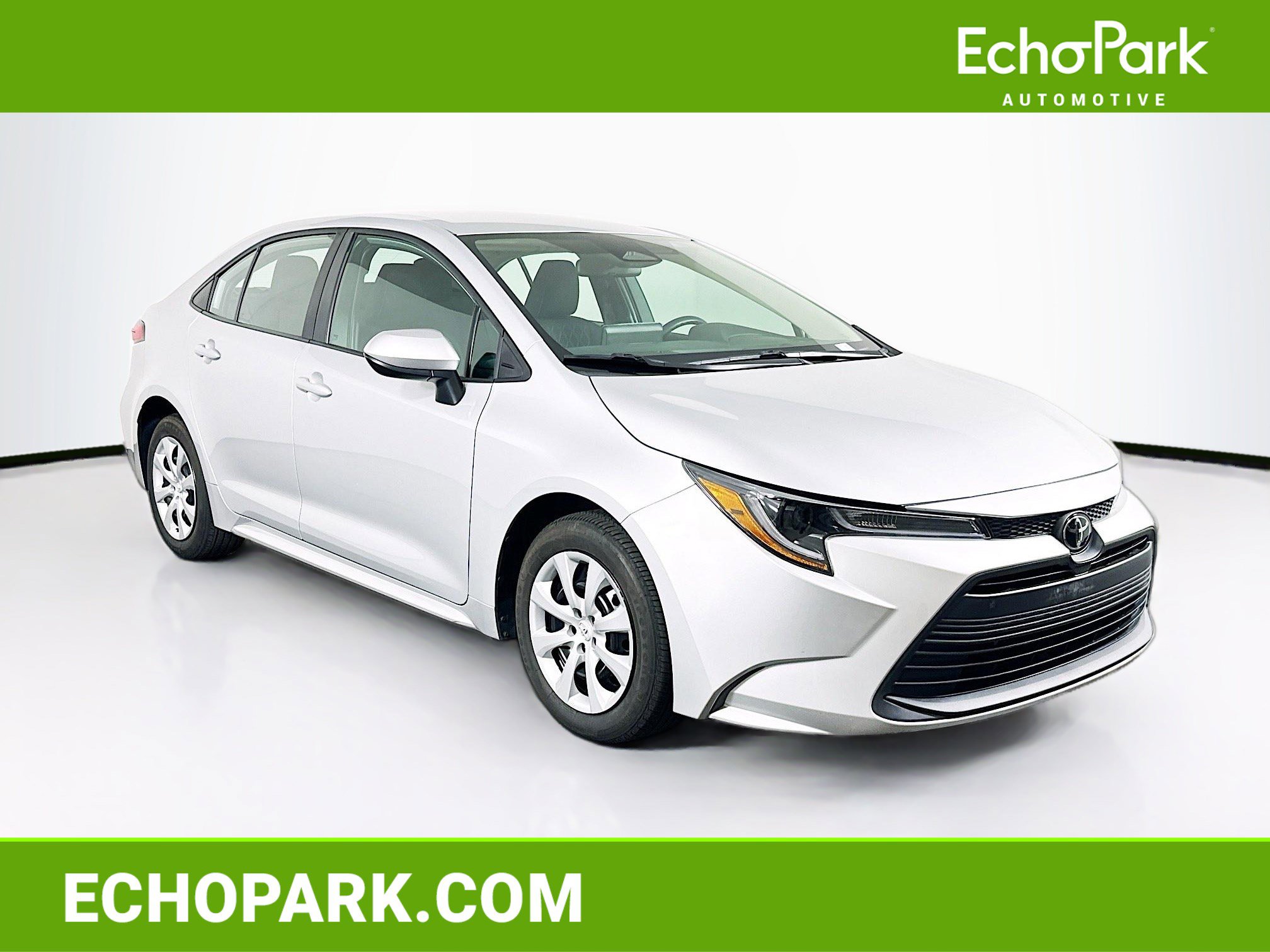 Used 2024 Toyota Corolla LE FWD image 1
