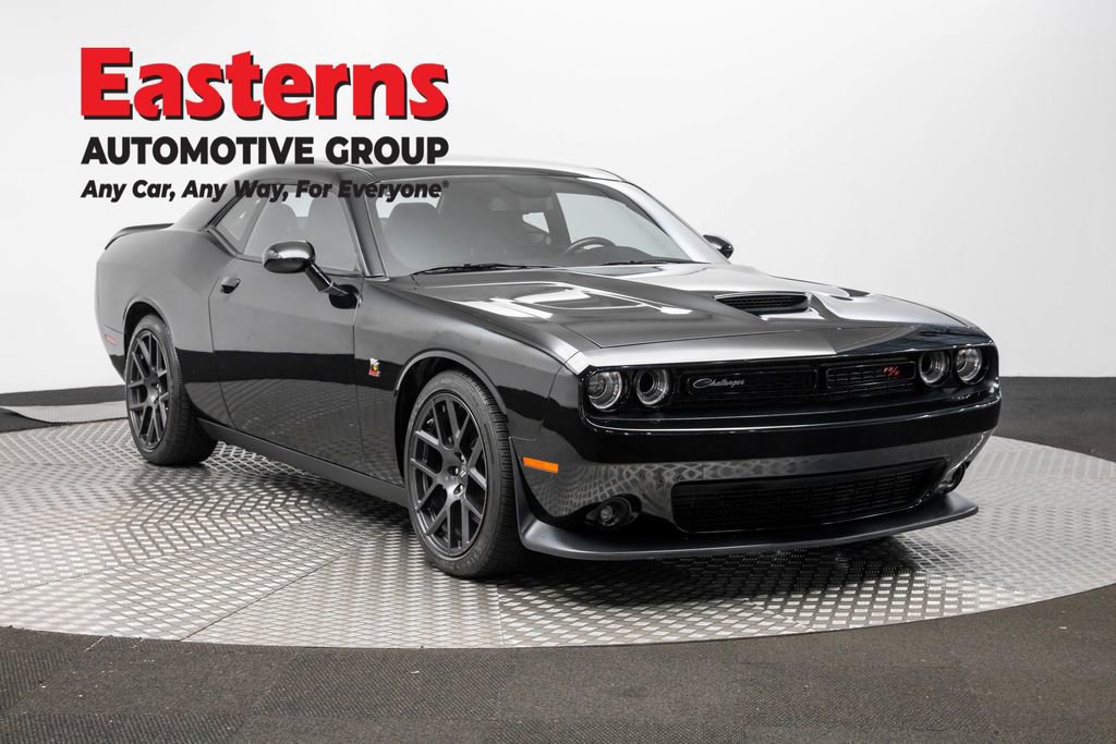 Used 2019 Dodge Challenger R/T Scat Pack RWD image 3