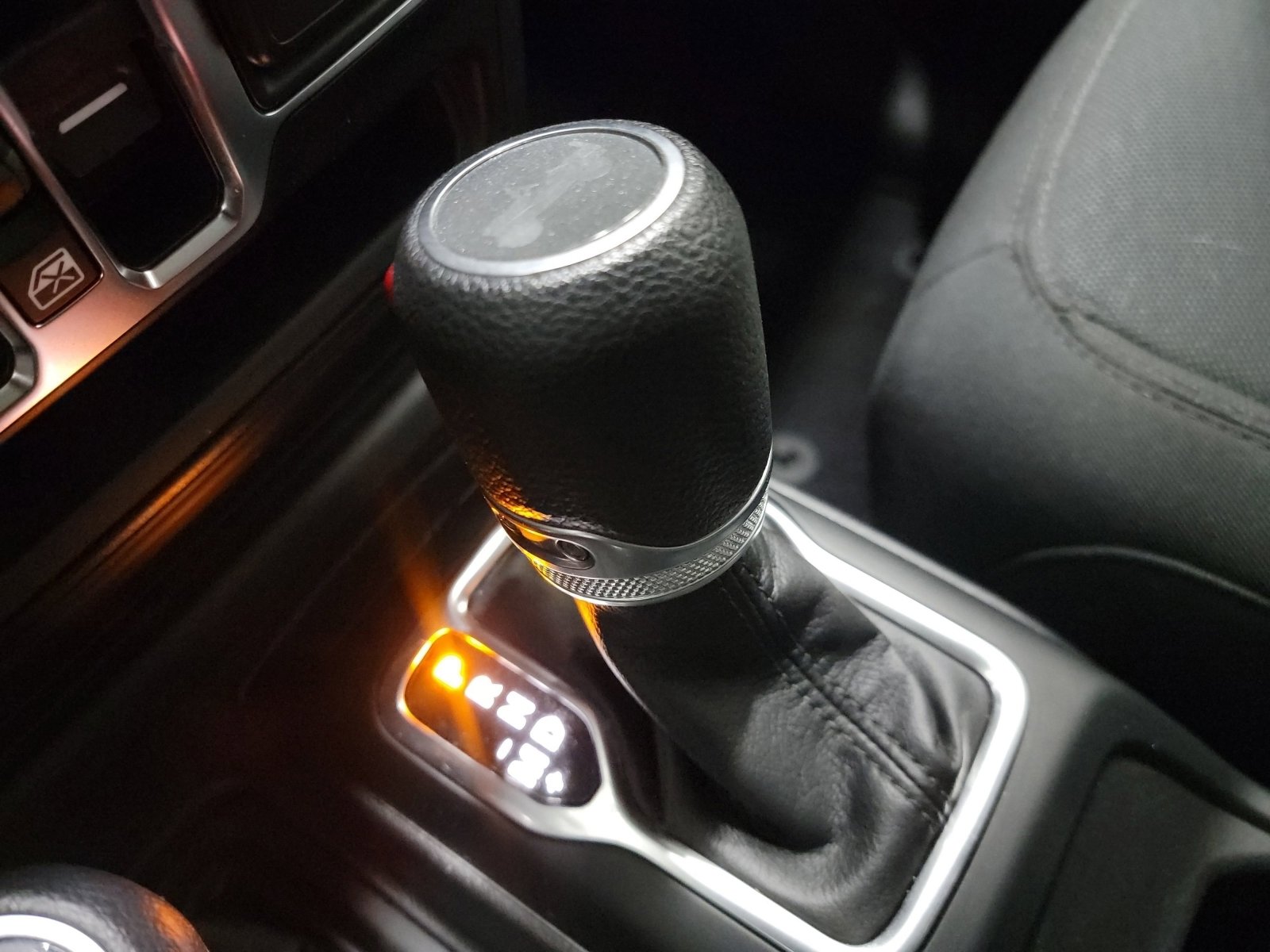 Used 2023 Jeep Wrangler Unlimited Sport image 27