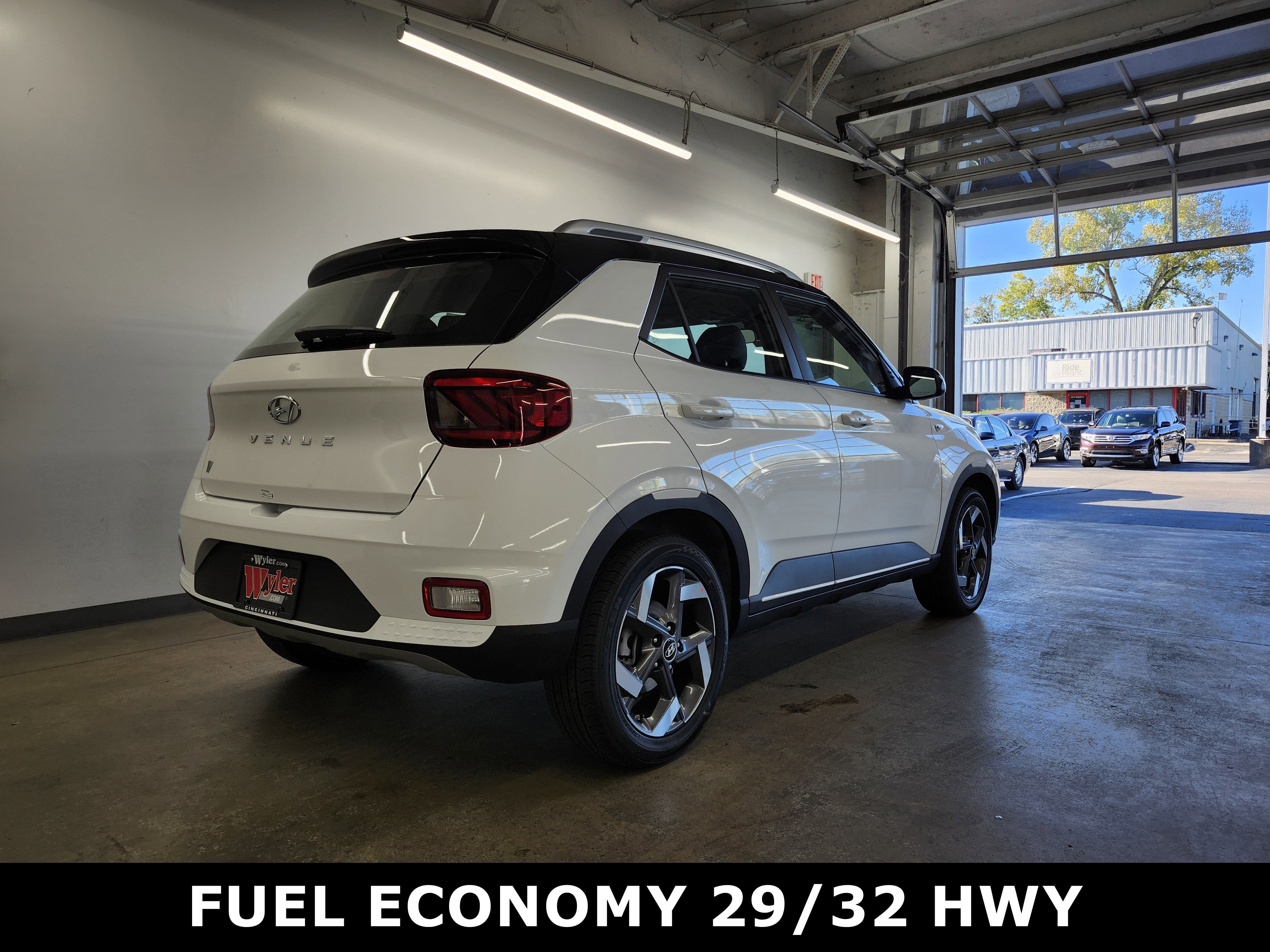 New 2026 Hyundai Venue SEL image 3