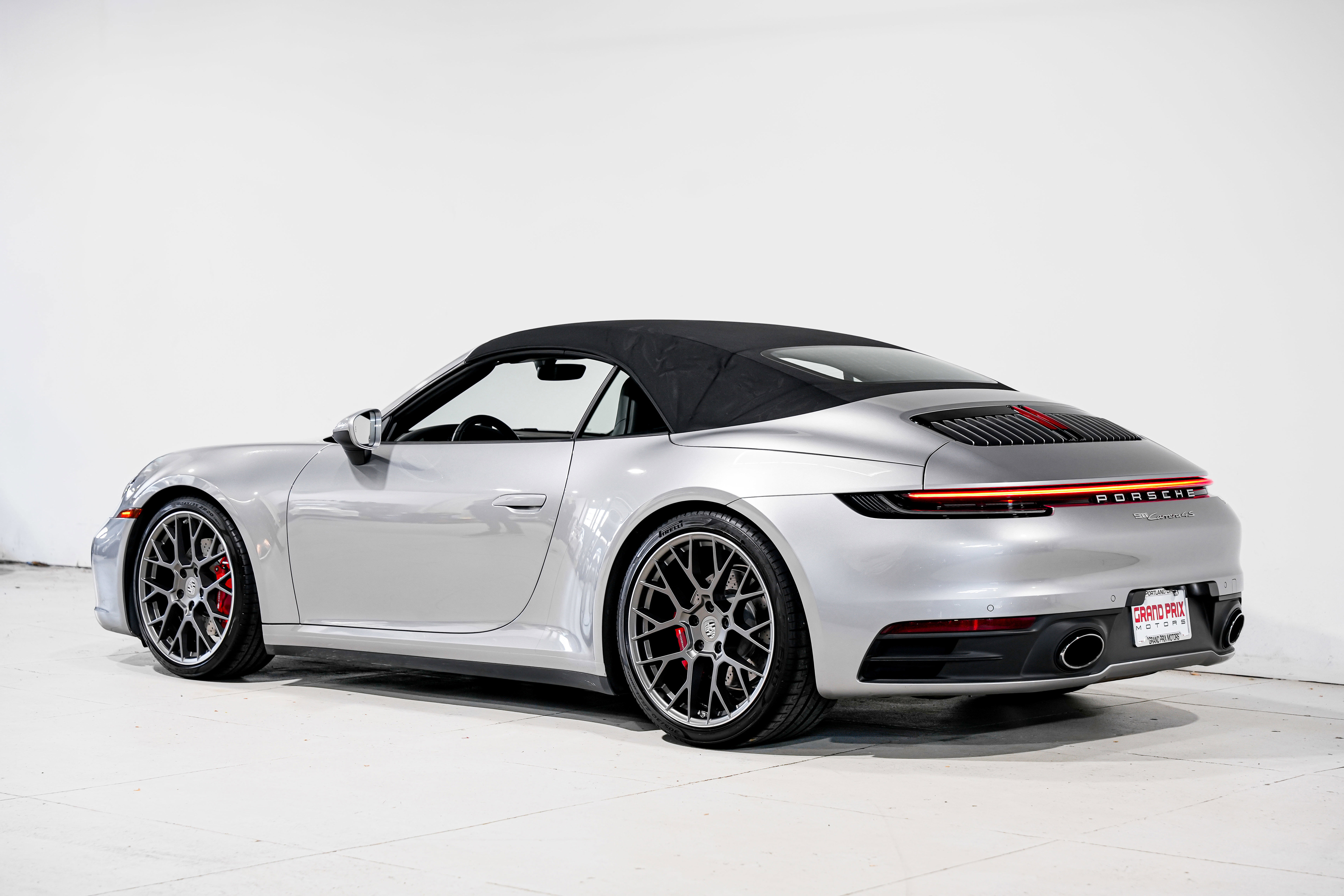 Used 2020 Porsche 911 Carrera 4S AWD/4WD image 8
