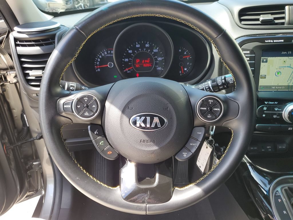 Used 2015 Kia Soul + w/ Audio Package FWD image 21