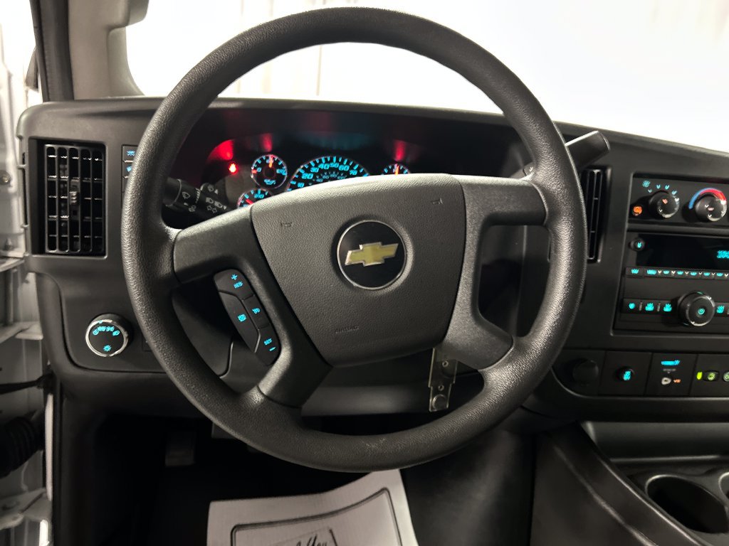 Used 2025 Chevrolet Express 3500 LT w/ LT Preferred Equipment Group RWD image 15