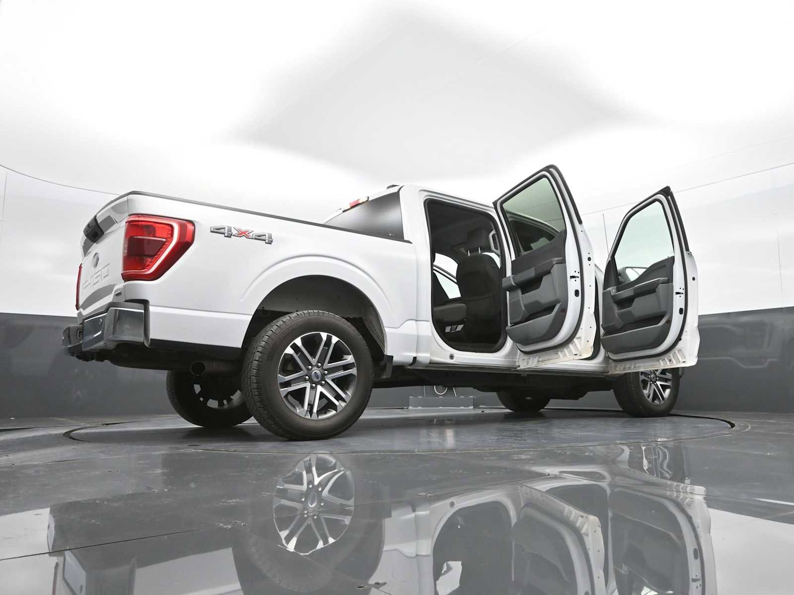 Used 2022 Ford F150 XLT image 42