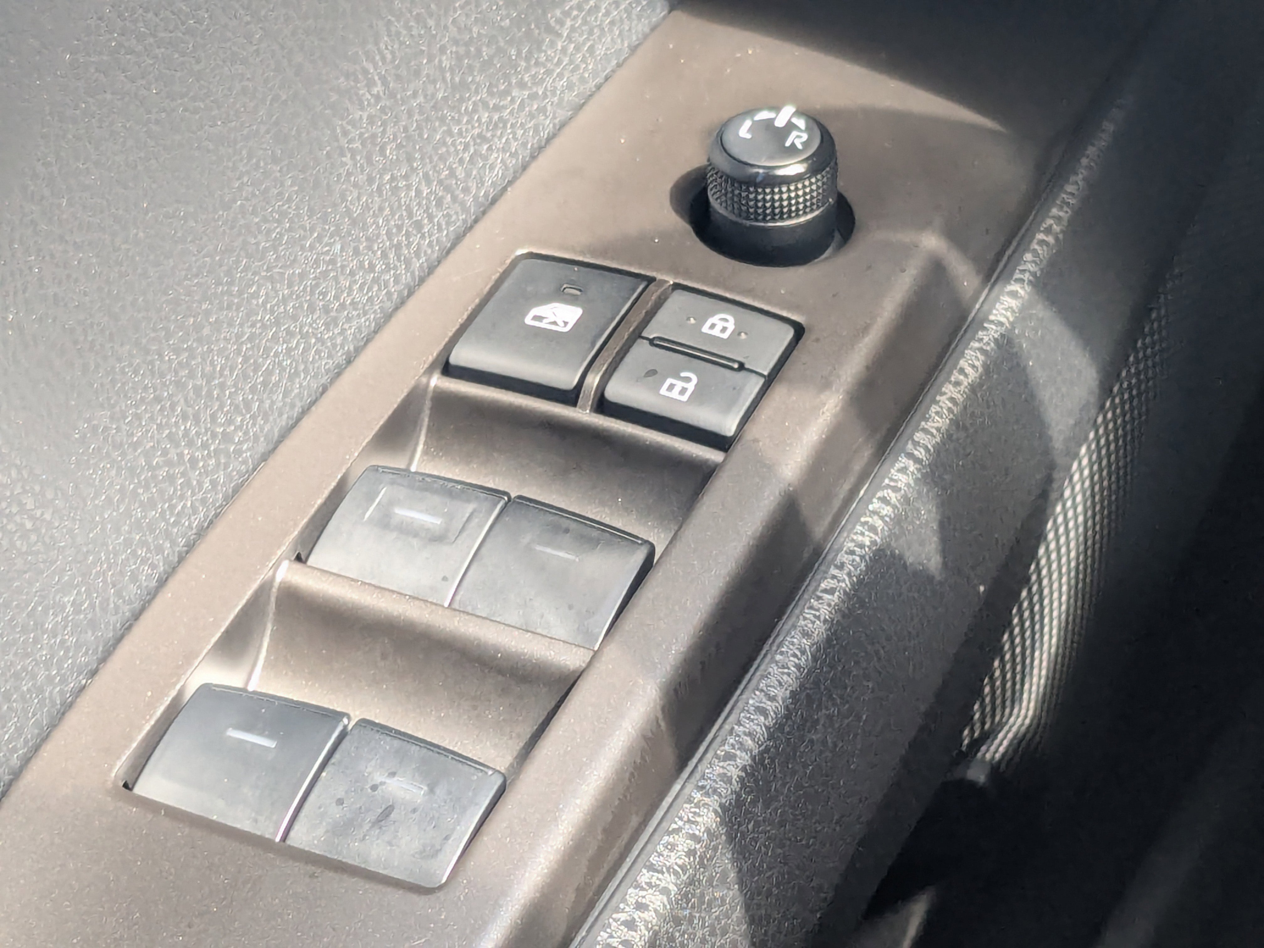Used 2024 Toyota Camry SE FWD image 26