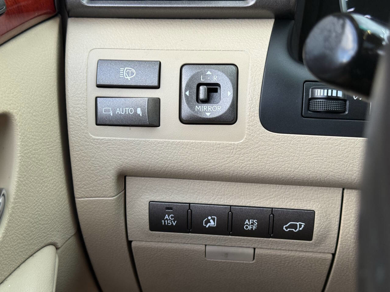 Used 2008 Lexus LX 570 4WD image 29