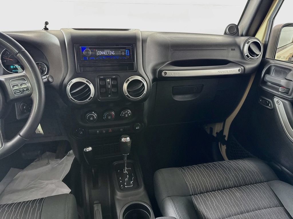 Used 2012 Jeep Wrangler Unlimited Sahara w/ Dual Top Group AWD/4WD image 25