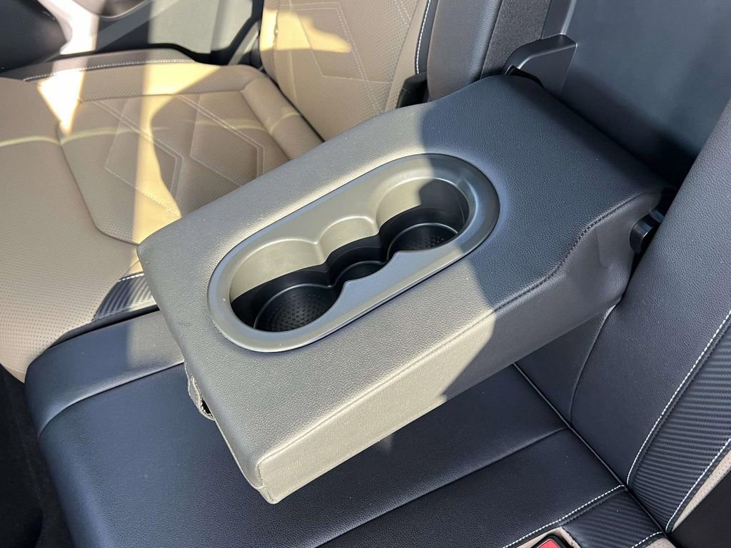 Used 2024 Volkswagen Atlas Cross Sport SE image 14