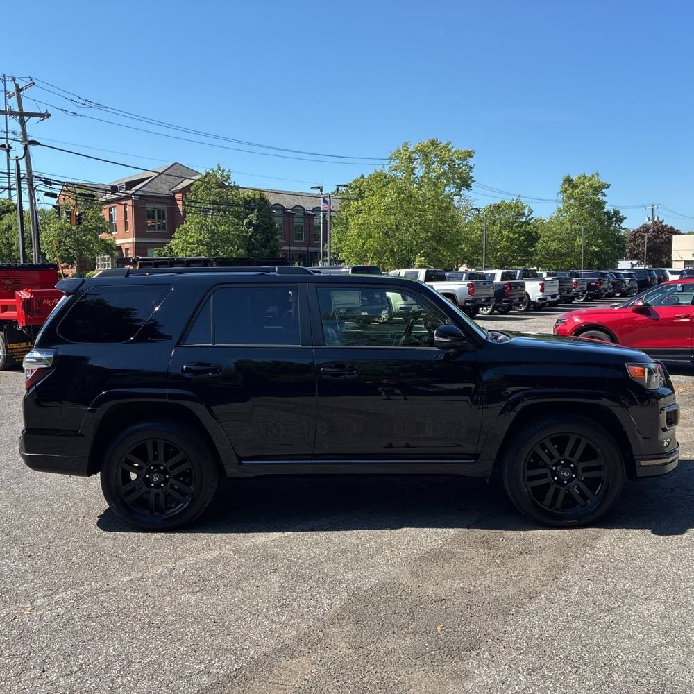 Used 2019 Toyota 4Runner Limited AWD/4WD image 3