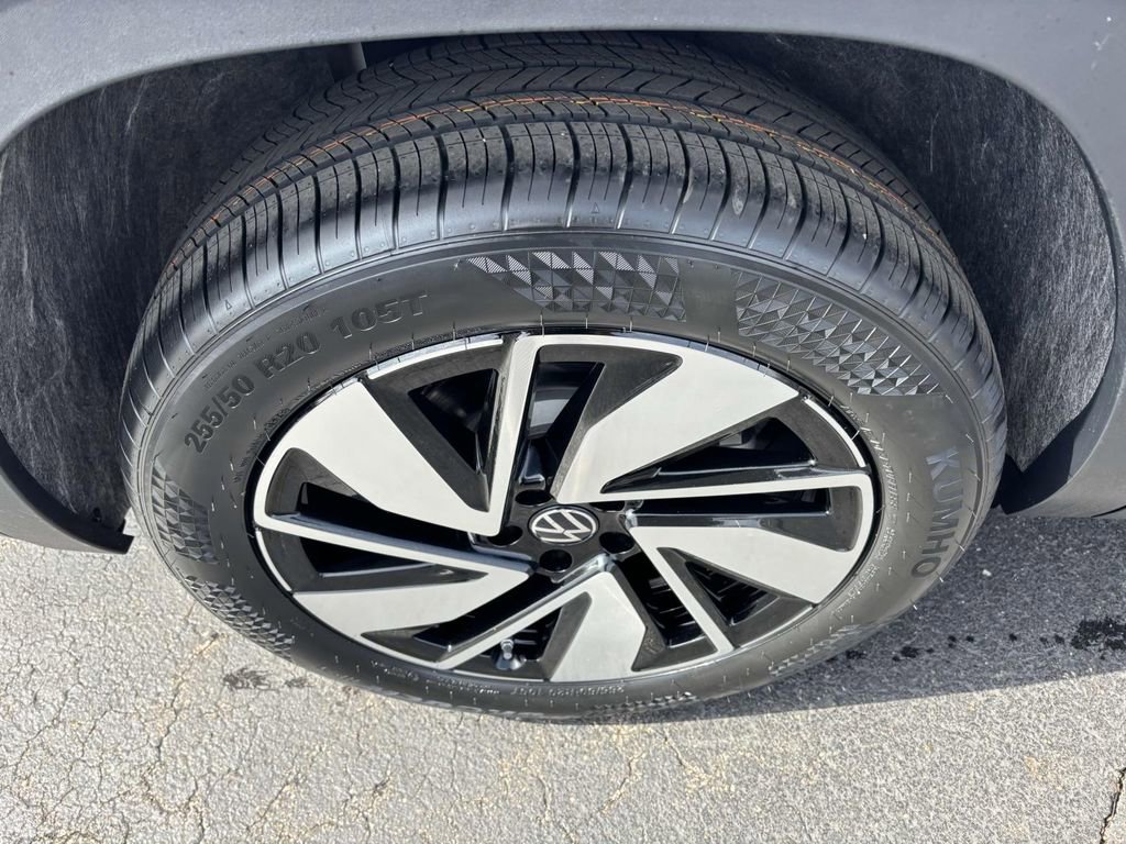 New 2025 Volkswagen Atlas SEL image 10