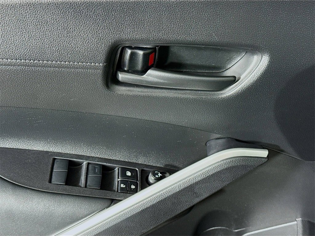 Certified 2024 Toyota Corolla Cross AWD Hybrid image 24