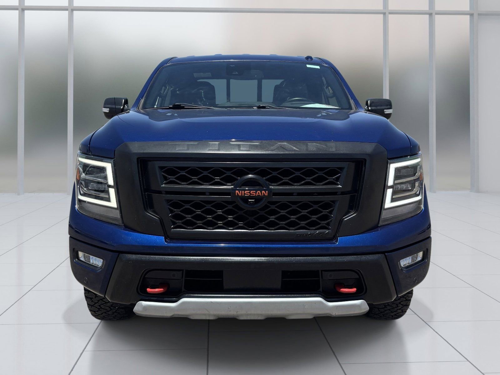 Certified 2020 Nissan Titan PRO-4X w/ Pro-4x Convenience Package AWD/4WD image 9