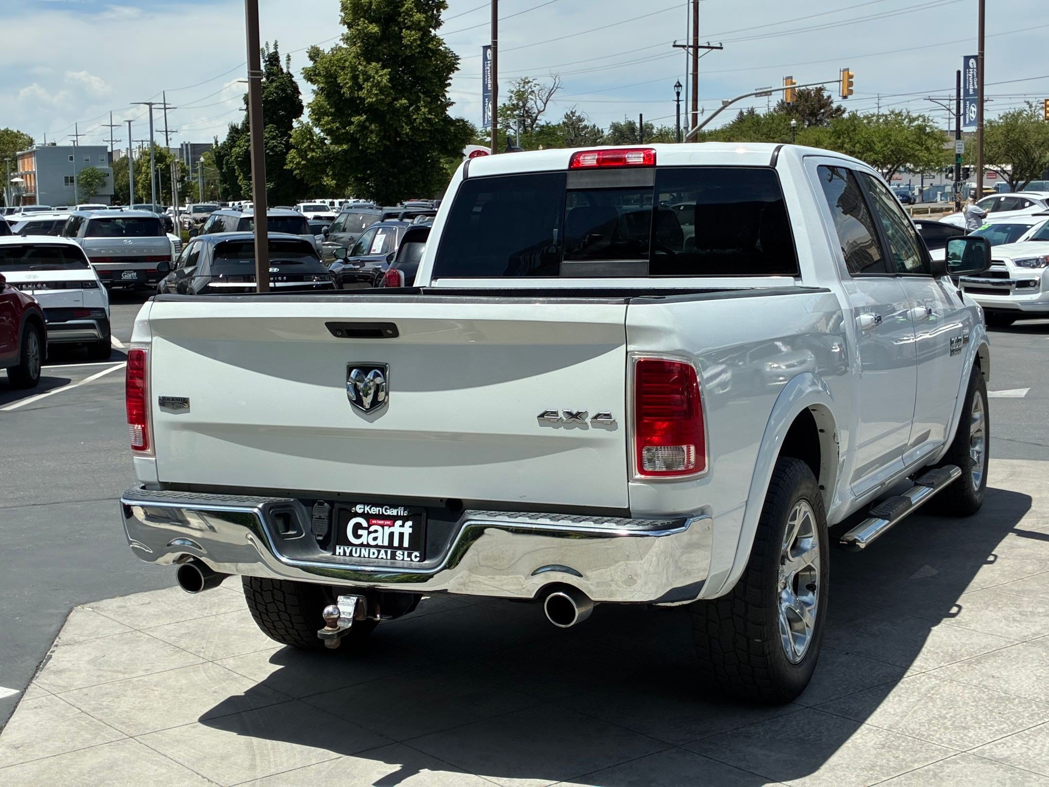 Used 2018 RAM 1500 Laramie AWD/4WD image 5