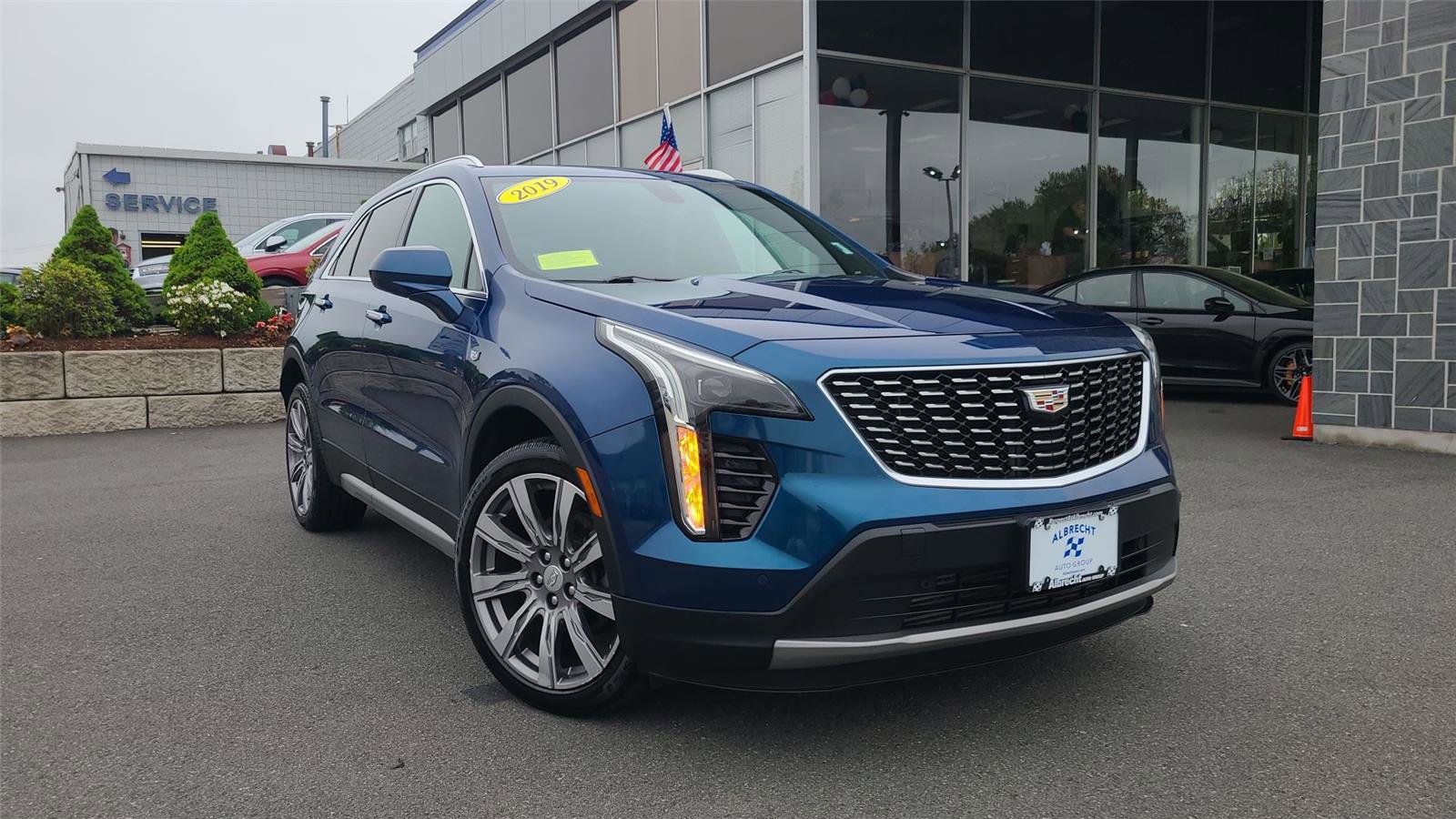 Used 2019 Cadillac XT4 Premium Luxury AWD/4WD image 1