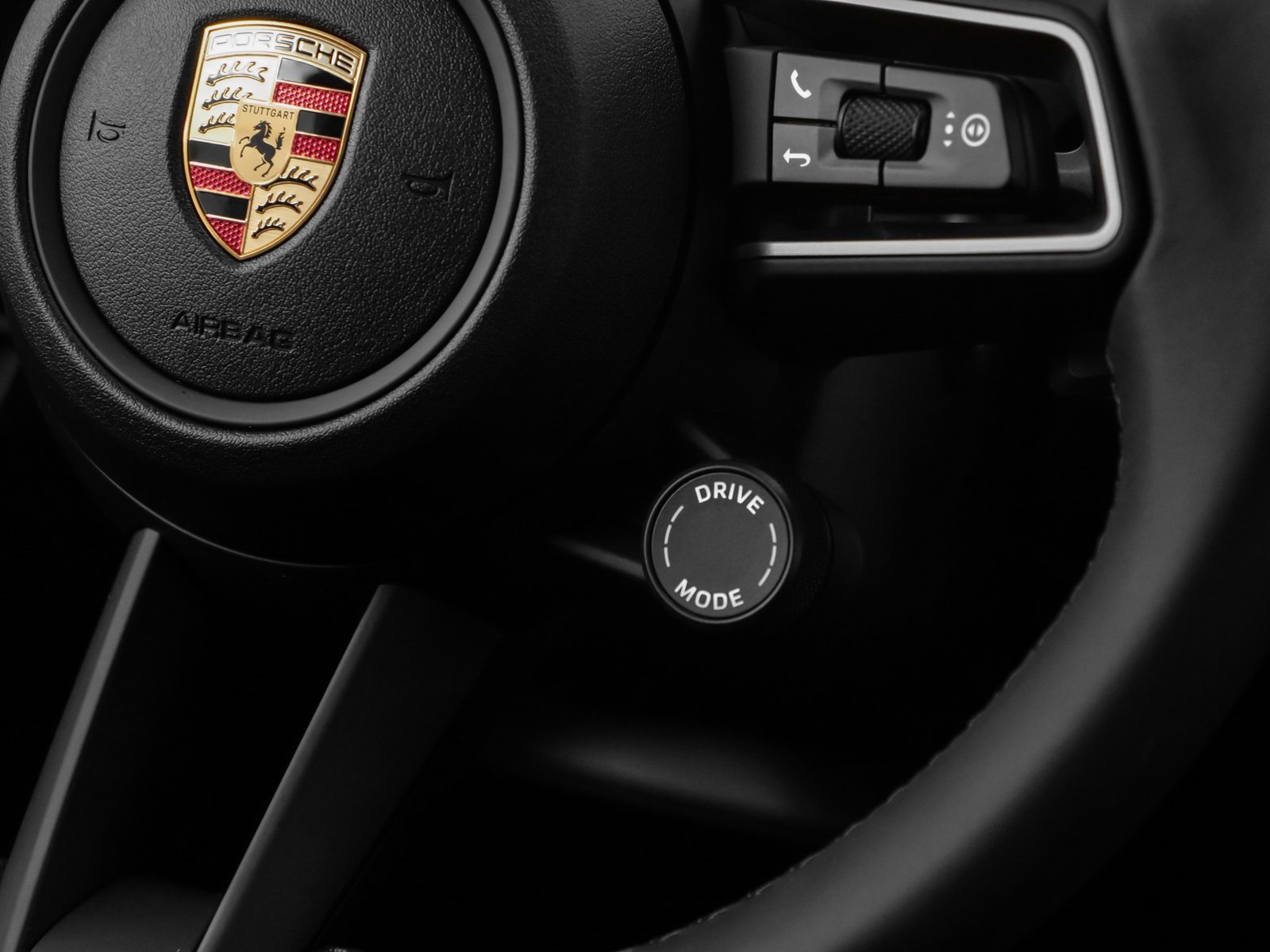 Used 2025 Porsche Cayenne image 30