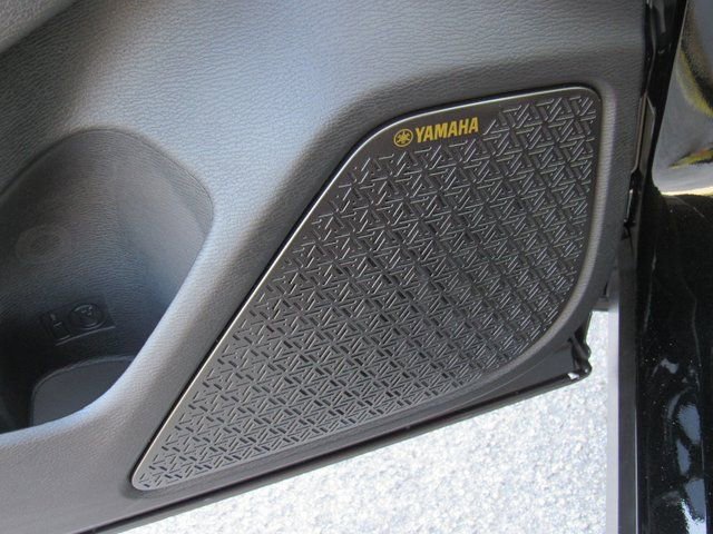 New 2025 Mitsubishi Outlander SE image 13