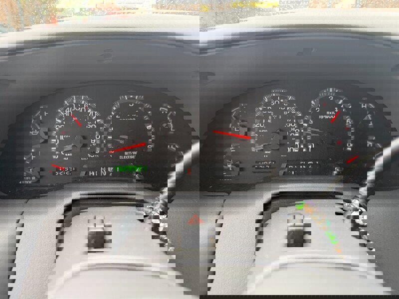 Used 2002 Ford Expedition XLT image 21