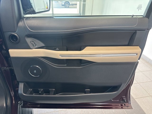 Used 2024 Ford Expedition Max Limited image 16