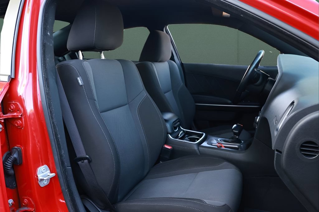 Used 2022 Dodge Charger SXT RWD image 25