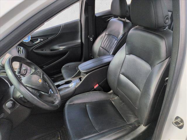 Used 2017 Chevrolet Malibu LT w/ Leather Package image 12