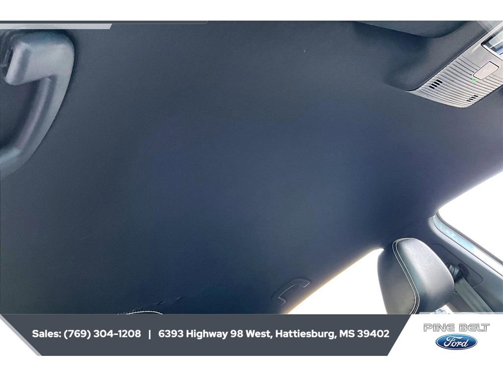 Used 2024 Volkswagen Atlas Cross Sport SE image 16