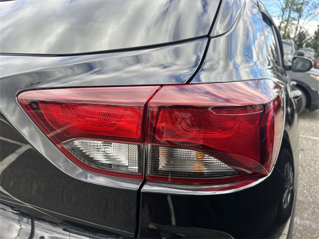 Certified 2022 Chevrolet TrailBlazer LT w/ Convenience Package image 11