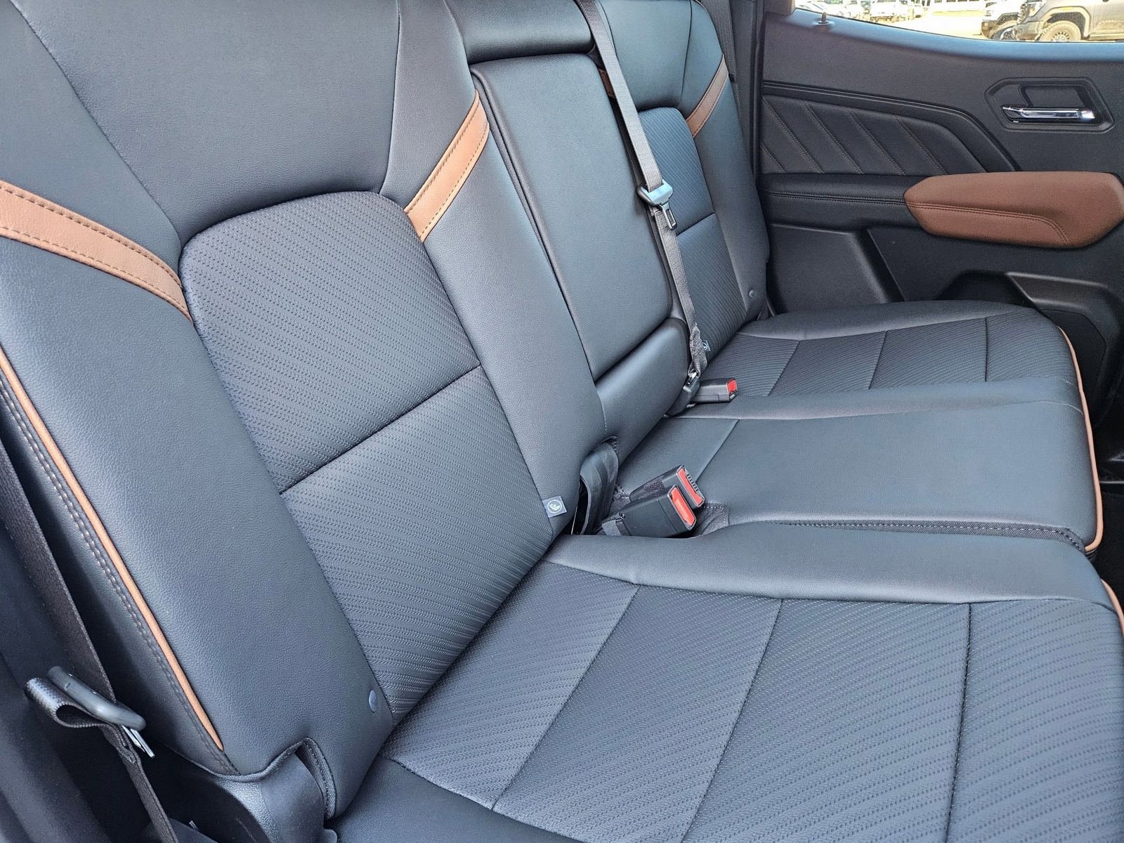 New 2026 GMC Canyon AT4 w/ AT4 Premium Package AWD/4WD image 28