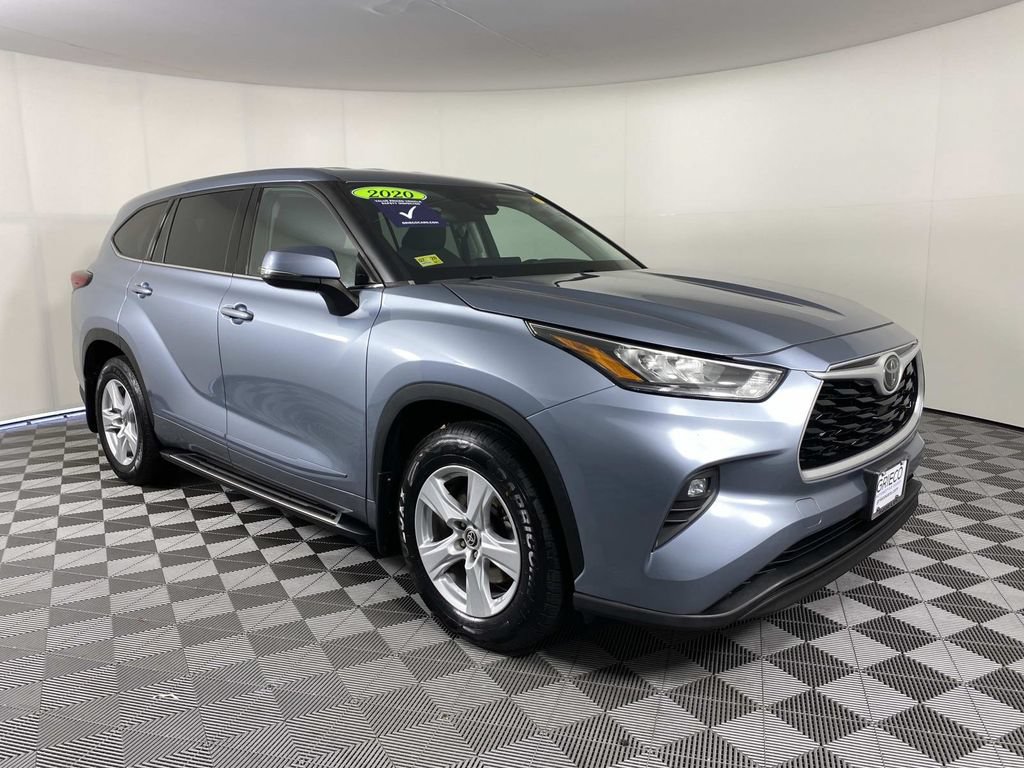 Used 2020 Toyota Highlander LE w/ Protection Package #3 AWD/4WD video 1
